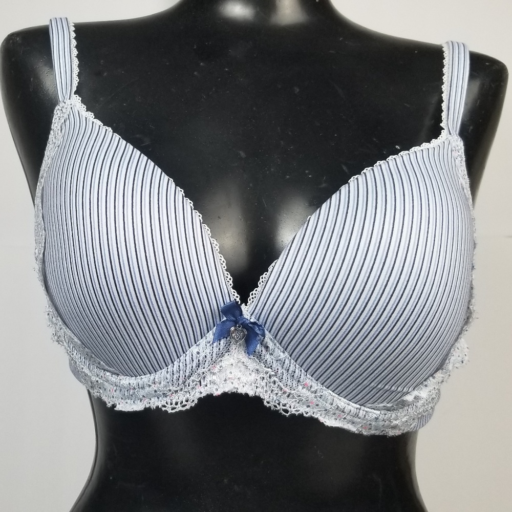 Victoria's Secret Body Women Bra Size 34D
